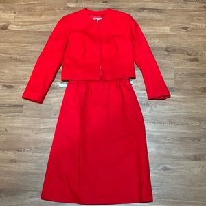 Women’s skirt suit